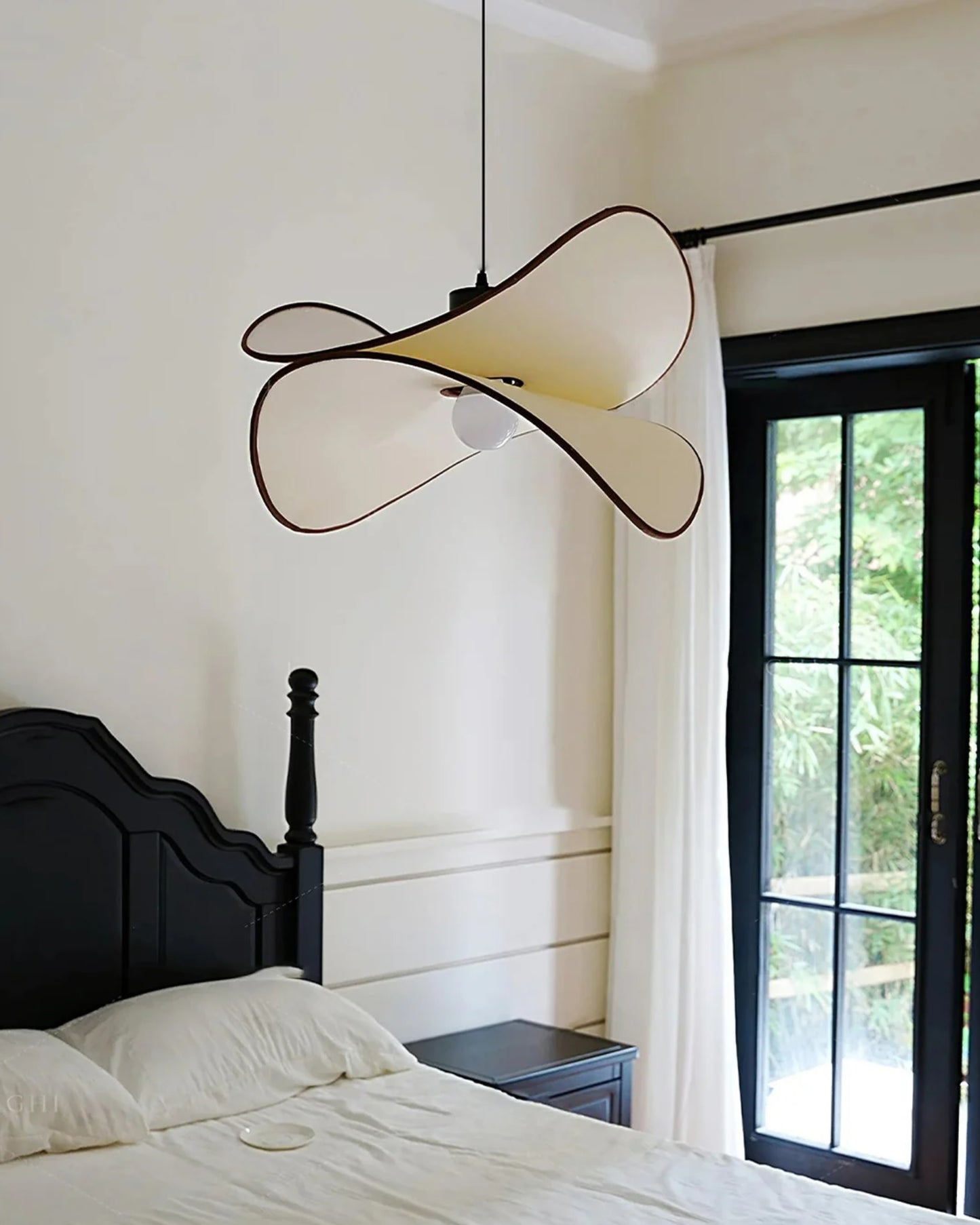 Papillon pendant light