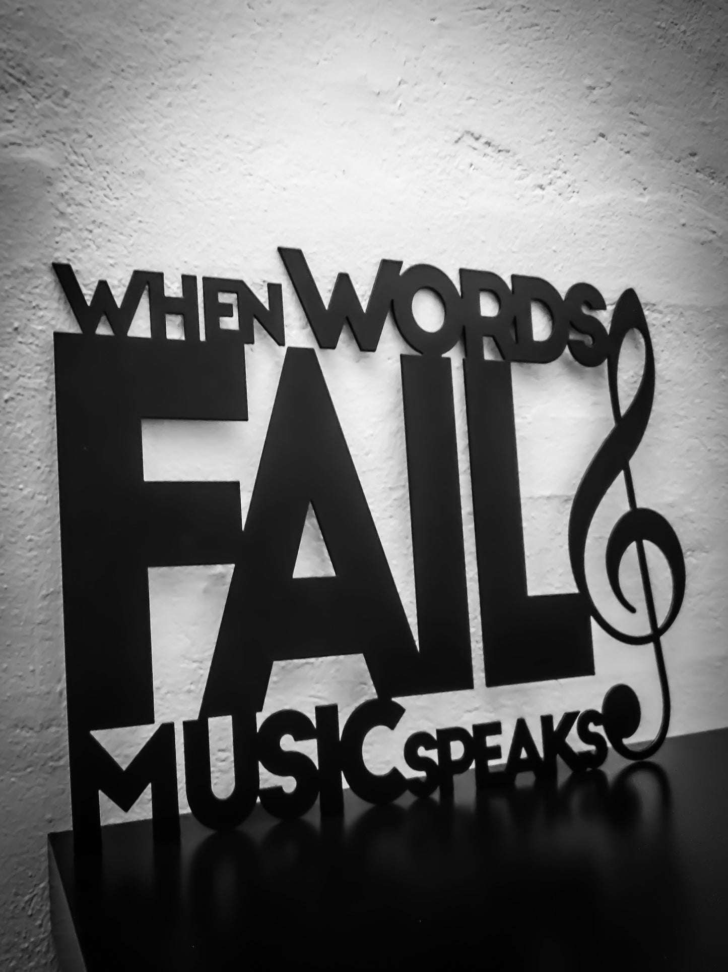 When words fail music speaks - Black lacquered