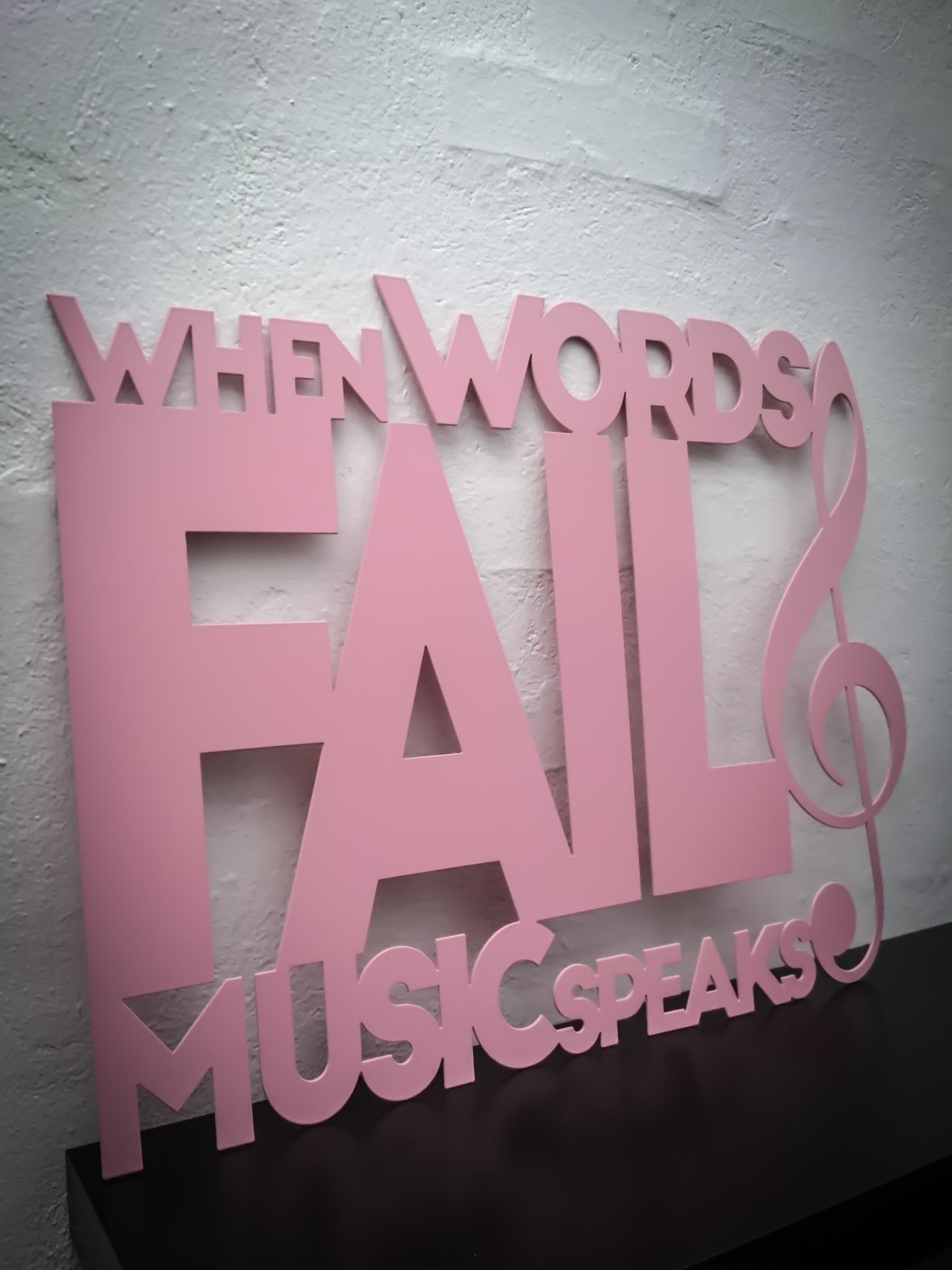 When words fail music speaks - Pink varnished 62x48.5cm