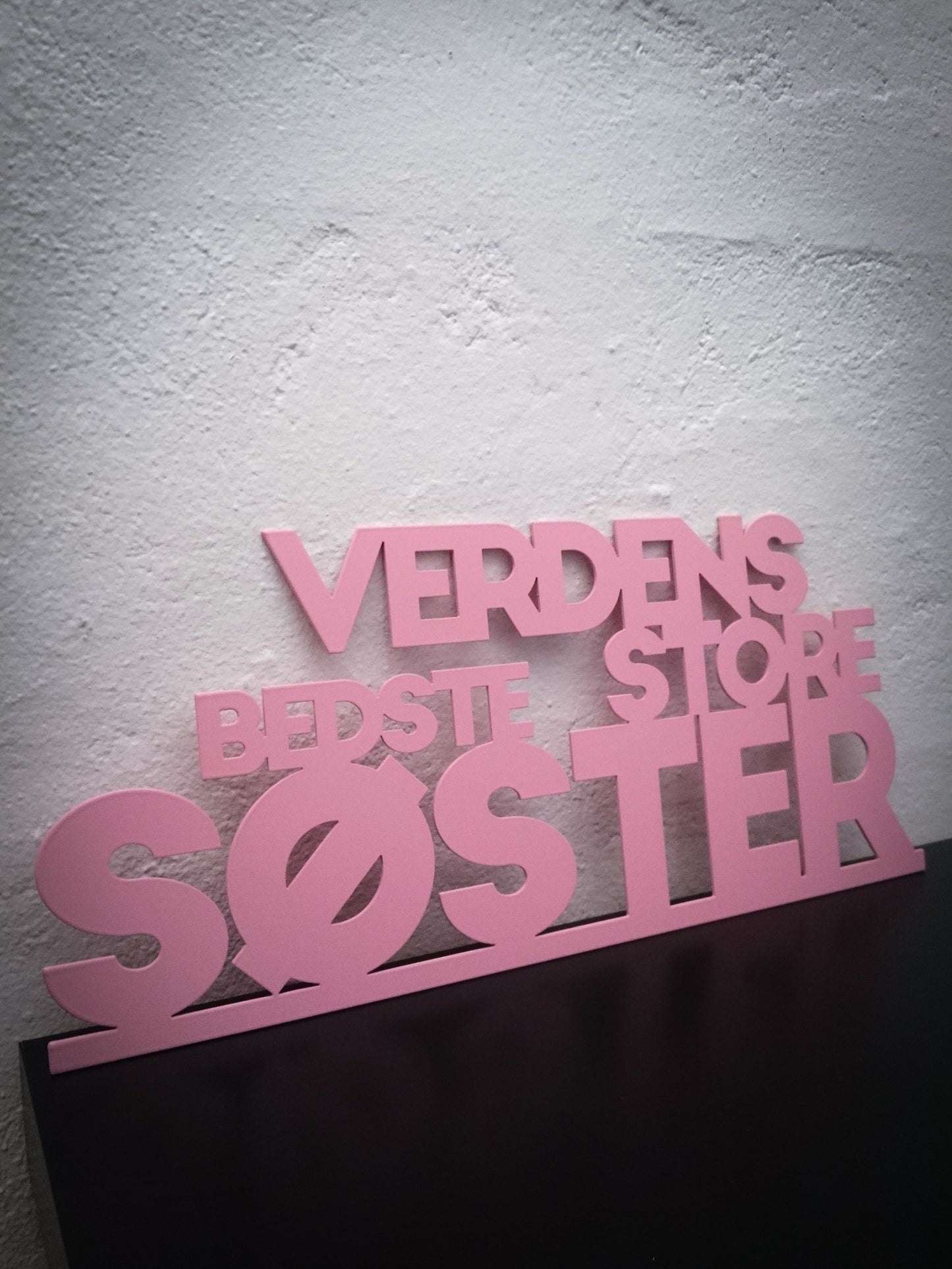 World's best big sister - Pink lacquered 42x18.5cm