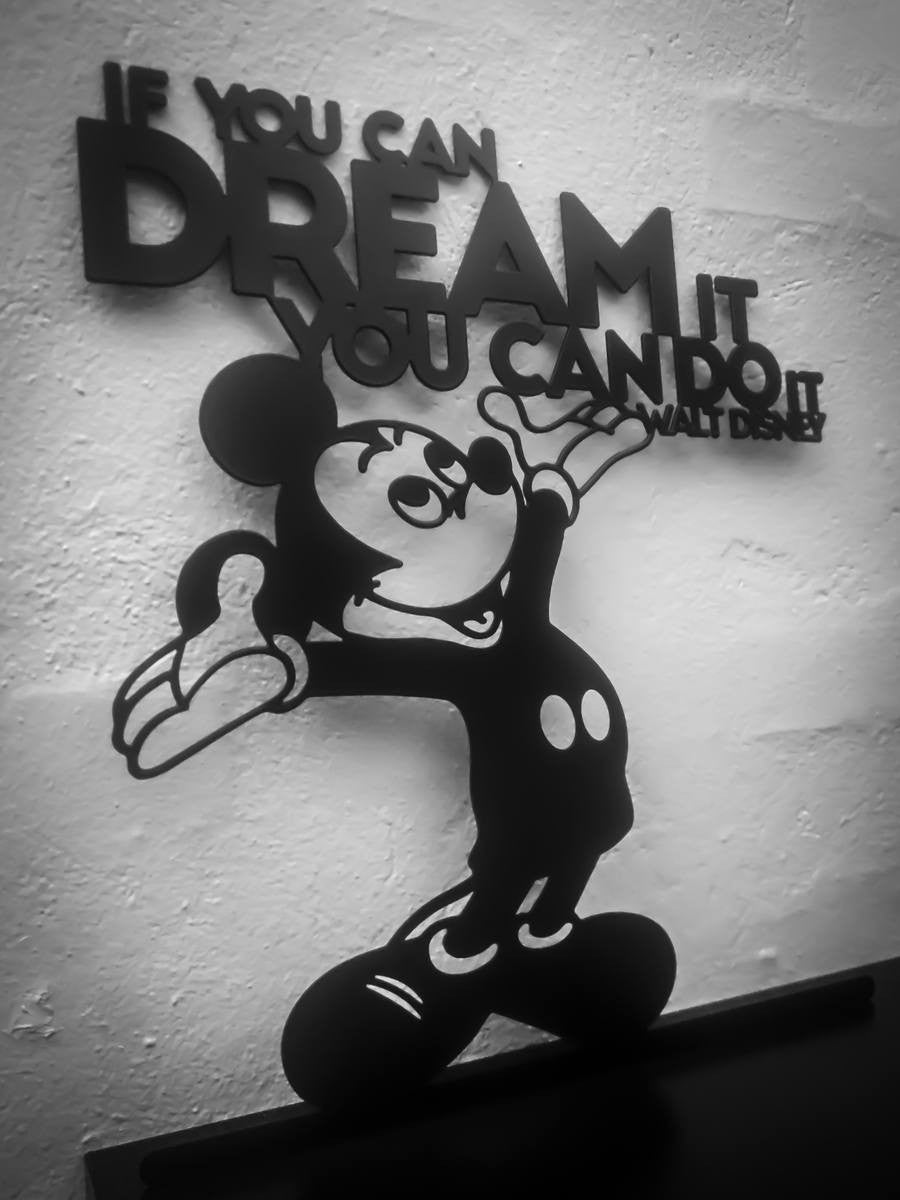 Wenn du es träumen kannst, kannst du es auch tun – Schwarz lackiert