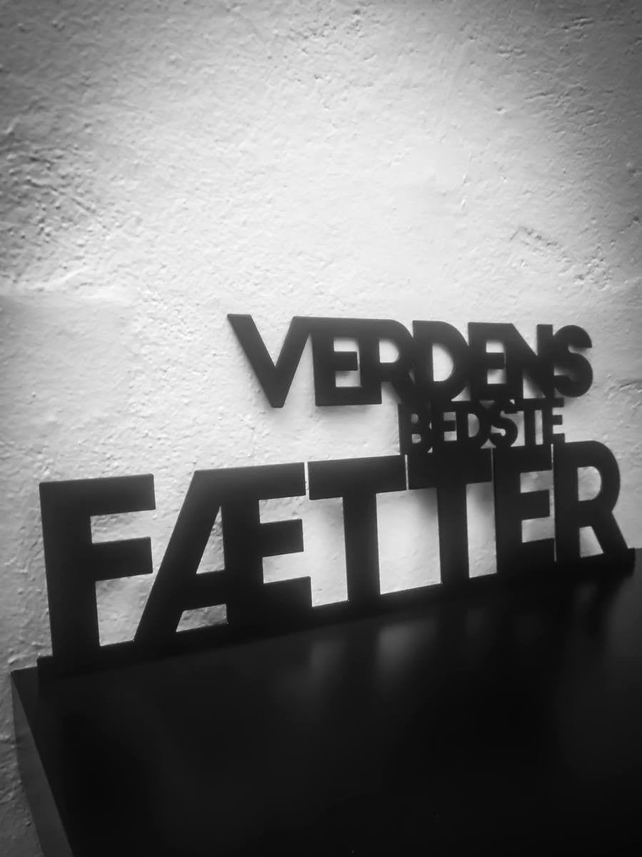Verdens bedste fætter - Sortlakeret 41x17cm